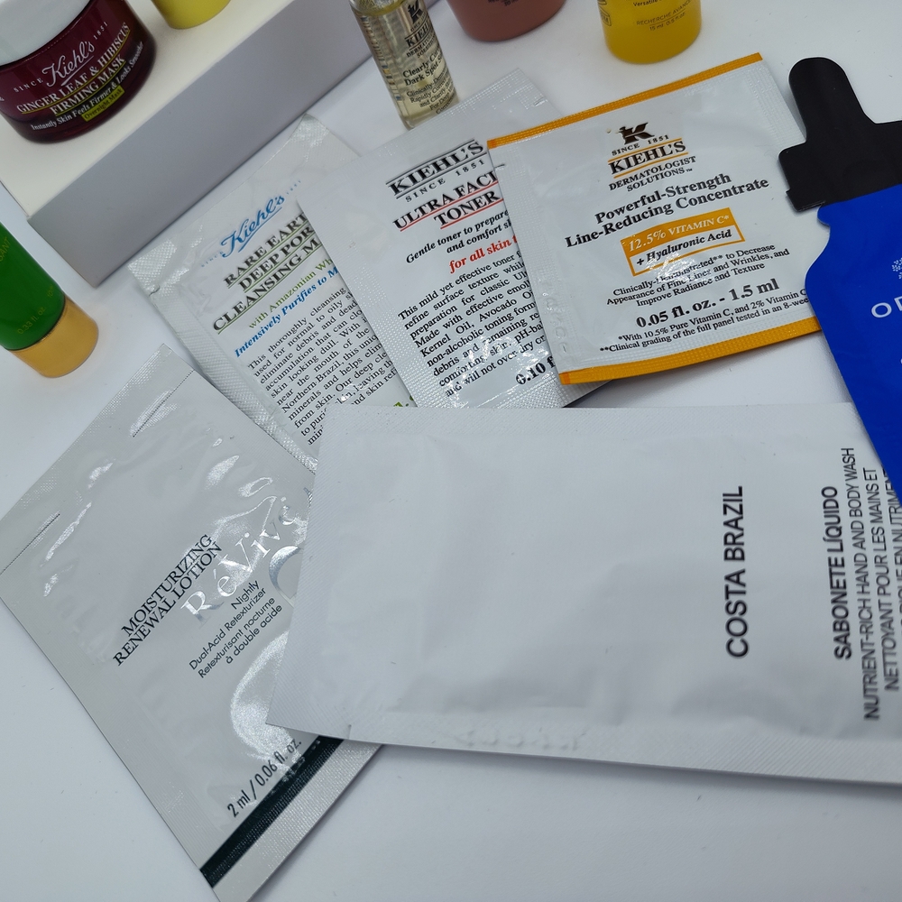 Giorgio Armani Velvet Beauty Bag,  Kiehl’s Oribe Kerastase Tata Harper Samples - Picture 9 of 9